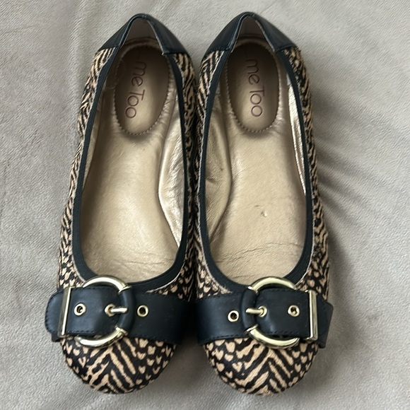 Me Too Leopard Cow Hair Buckle Flat, Size 8 - Picture 3 of 9
